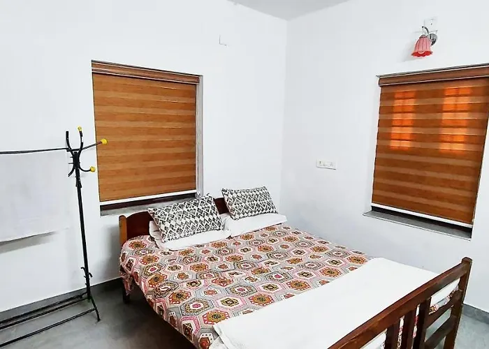 Forestay -3 Bhk Villa Kochi